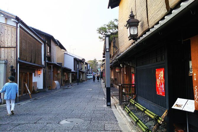 Kyoto Early Riser Platinum One-Day Walking Tour - Why start at Kyoto Station before the crowds