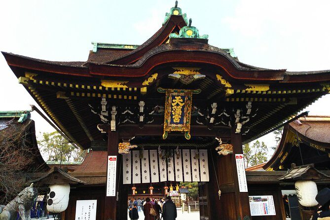 Kyoto Early Riser Platinum One-Day Walking Tour - Fushimi Inari-taisha torii tunnel: go early, go slow