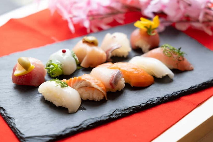 Kyoto: Enjoy Sushi & Market Tour! Best for Family & Couple! - Meeting up by Salon Roll: a Kyoto location that fits sightseeing