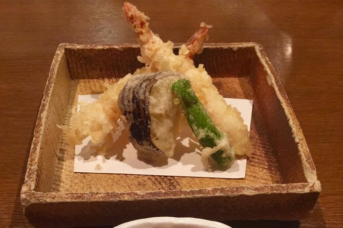 Kyoto Evening Gion Food Tour Including Kaiseki Dinner - The Kaiseki dinner: 10 courses, green tea, and one included drink