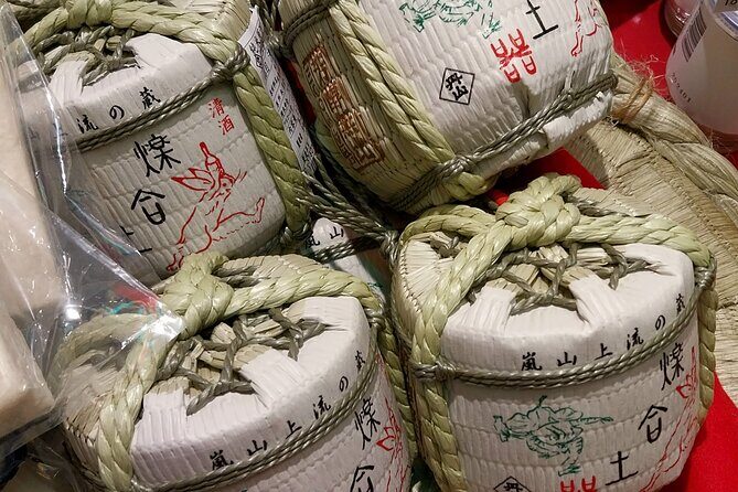 Kyoto Food Tour of 10 Tastings with Wagyu, Mochi & More Surprises - Kyoto tea ceremony energy at the matcha venue