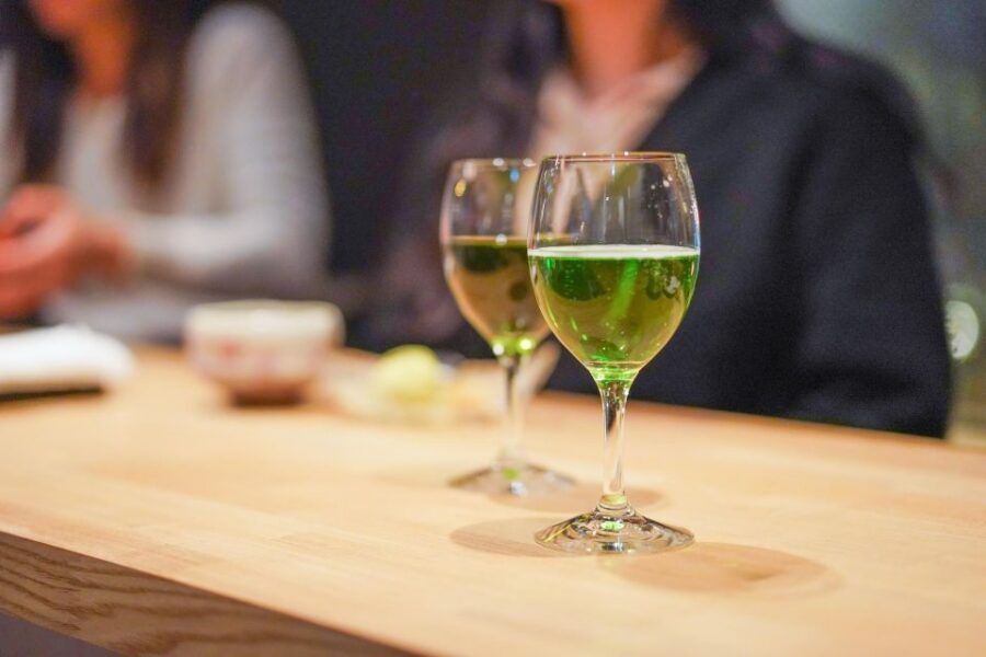 Kyoto: Foodie Night Tour in Gion with 9 dishes + 6 Sake - Sake education that actually comes with the tasting