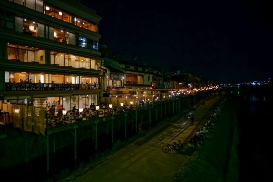 Kyoto: Foodie Night Tour in Gion with 9 dishes + 6 Sake - Dessert to wrap it up: Kyoto’s calmer ending