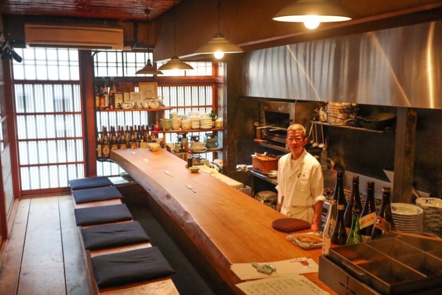 Kyoto: Foodie Night Tour in Gion with 9 dishes + 6 Sake - Price and value: what $361 is buying