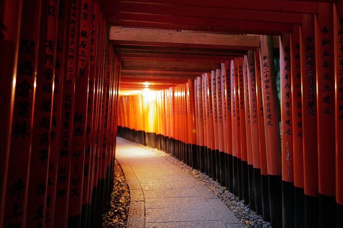 Kyoto Fushimi Inari Night Walking Tour - The 1-hour plan: Fushimi Inari’s torii route with clear explanations
