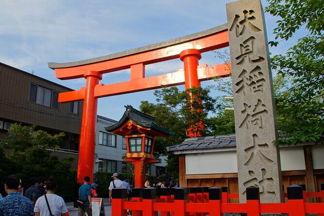 Kyoto: Fushimi Inari Shrine Walking Tour - The spiritual meaning of Inari and the fox statues you’ll see