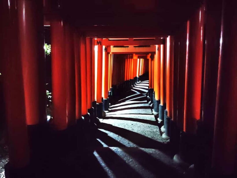 Kyoto: Fushimi Inari Taisha Night Tour with Guide - Meet at Daily Yamazaki Fushimi Inari Taisha-mae and start with clarity