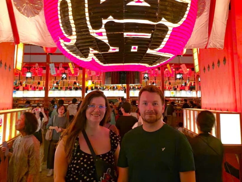 Kyoto: Fushimi Inari Taisha Night Tour with Guide - Walking the torii tunnel: glowing gates, long shadows, and real quiet