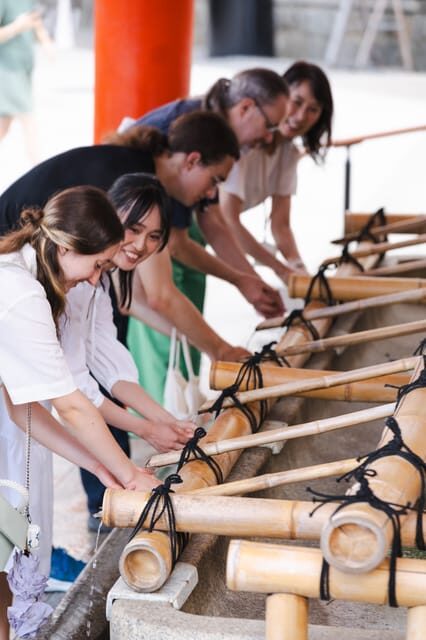 Kyoto: Fushimi Inari Taisha Shrine Walking Tour with Guide - Practical planning: meeting point tips, language, and what to pack