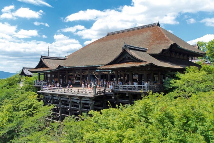 Kyoto: Fushimi Inari-taisha y Kiyomizu-dera (Spanish Guide) - Otani Hombyo and Otani Cemetery: where the day slows down