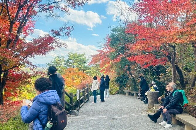 Kyoto: Geisha Dinner & Gion Cultural Walk - Hanamikoji Street: the calm route toward the restaurant