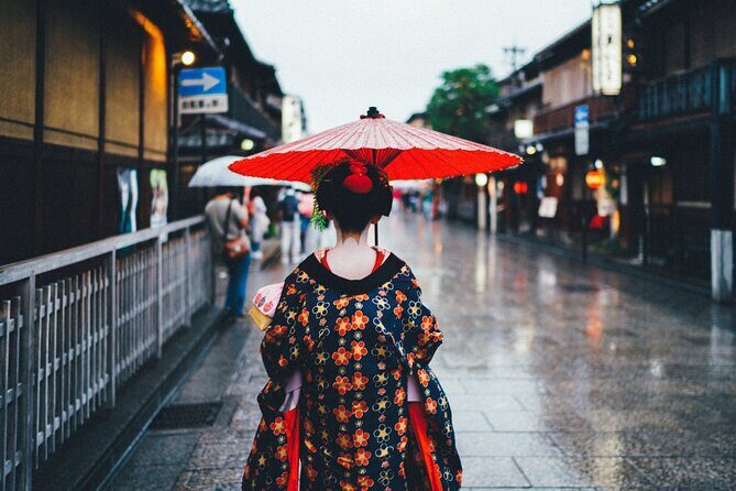 Kyoto Geisha District Walking Tour in Gion - Stop 5 (Canal Time): Gion Shirakawa and the Calm Waterway Look