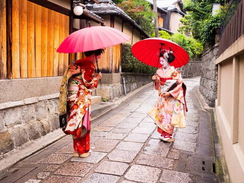 Kyoto Geisha Walking Tour: Gion District & Hidden Gems - Price and value: why $25 for 2 hours adds up
