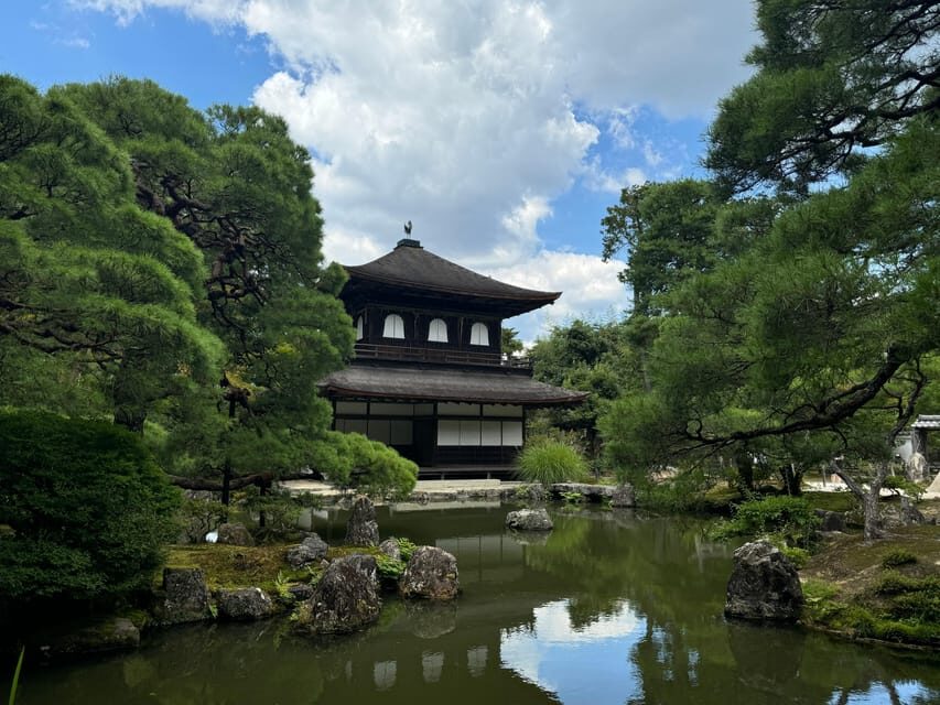 Kyoto: Ginkakuji, Silver Pavilion Guided Tour in 1 Hour - Ginkakuji’s Sand Garden Calm and Meticulous Design