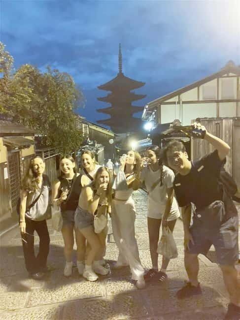 Kyoto: Gion Evening Walk with Hidden Gems, Geisha & Sake - Meeting in Shijo Kiyamachi: Where to Find Your Guide Fast