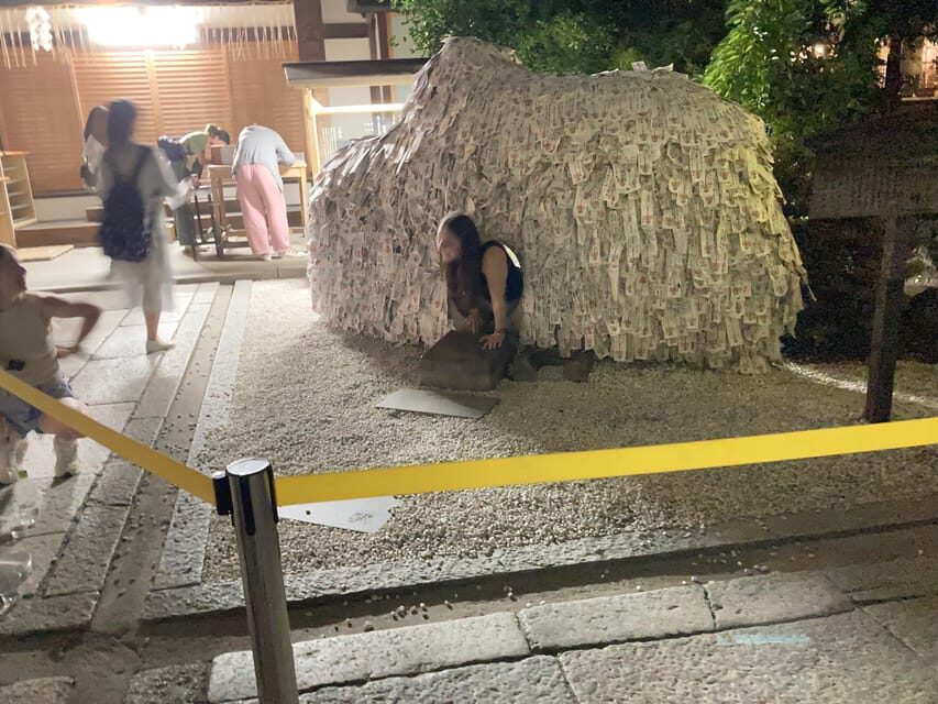 Kyoto: Gion Evening Walk with Hidden Gems, Geisha & Sake - Geiko and Maiko Stories: What You Learn (and What You Can Ask)