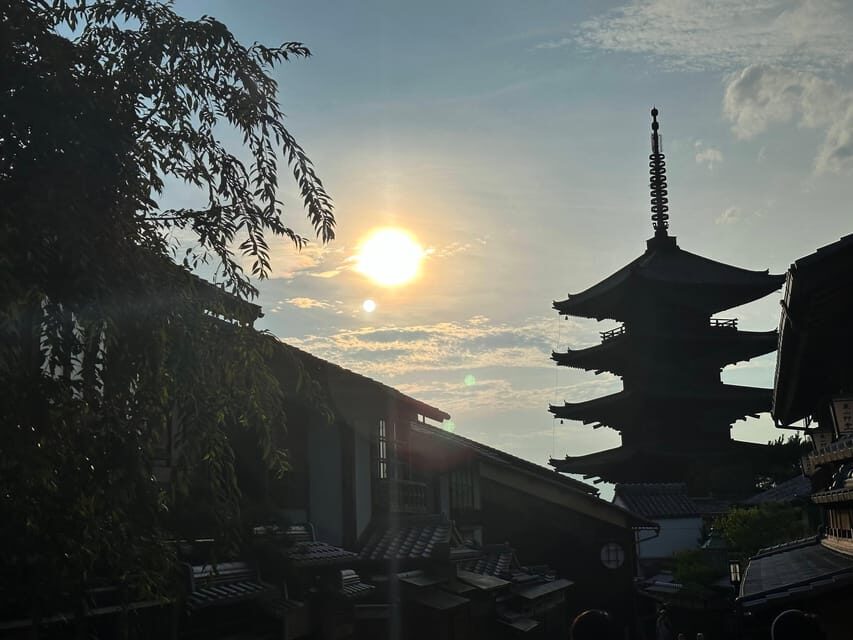 Kyoto: Gion & Geisha district evening tour - Miyagawasuji / Miyagawacho: a quieter stop that teaches the “district map”