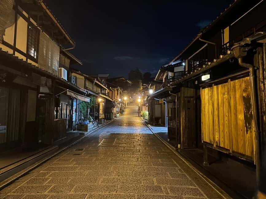 Kyoto: Gion & Geisha District Night Time Walking Tour - Yasui-Konpiragu Power Stone Ritual: A Unique Moment With Real Meaning