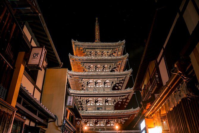 Kyoto: Gion Geisha District & Sake-in-Hand Walking Tour - Meeting at Kikunoi Roan and Finishing at Yasaka Shrine