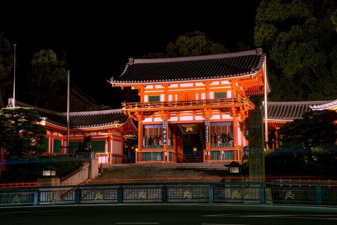 Kyoto: Gion Geisha District & Sake-in-Hand Walking Tour - Yasui-Konpiragu Shrine: A Relationship-Theme Stop