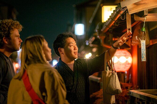 Kyoto: Gion Geisha District & Sake-in-Hand Walking Tour - Sanneizaka and Nene-no-Michi: Short Walks With a Softer Pace