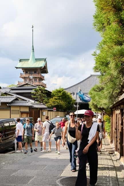 Kyoto: Gion Geisha District Walking Tour and Hidden Gems - Crossing Gion’s Edge: Gion Tatsumi Bridge