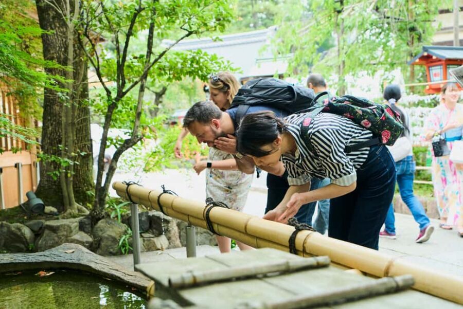 Kyoto: Gion Hidden Gems & Geisha Culture Tour - Meeting point at Macdonald Shijo Ohashi: easy, but go early