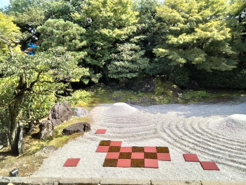 Kyoto: Gion Highlights & Hidden Treasures Guided Tour - Meeting at Shijo Ohashi: the easy on-ramp to Gion