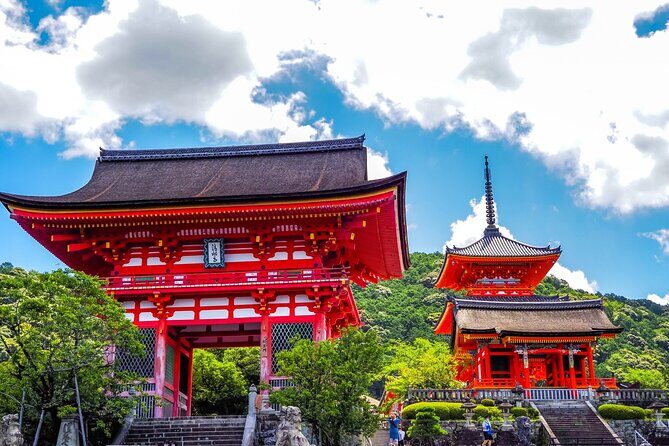 Kyoto Gion Historical Walking Tour - Price and What You Get for $40: Free Temples, One Pay Site