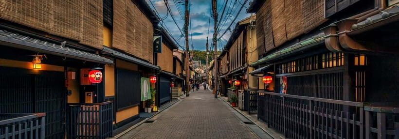 Kyoto: Gion Night Tour Stories of Geisha and Maiko - A 2-Hour Gion Night Walk Focused on Geisha and Maiko Culture