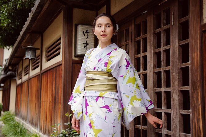 Kyoto Gion Photoshoot - Private Session | Pro Photographer - Kimono Plans: What’s Included and What You Should Pre-Arrange