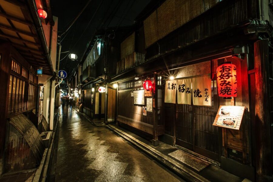 Kyoto: Gion Sunset Walking Tour with Local Guide - Price and Value: What $22 Buys You in Real Terms