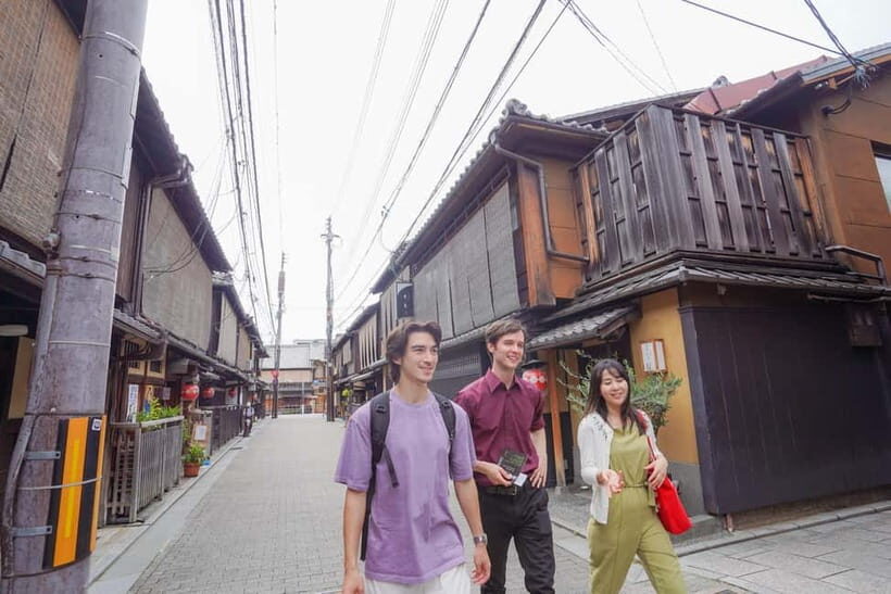 Kyoto Gion Tea ceremony & Wabi-sabi Walking Tour - Tea bowl and utensil time: seeing wabi-sabi you can handle
