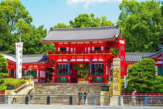 Kyoto: Gion Walking Tour for First-Time Visitors - Starting at Kyoto Tourist Lounge Gion: how the walk gets rolling
