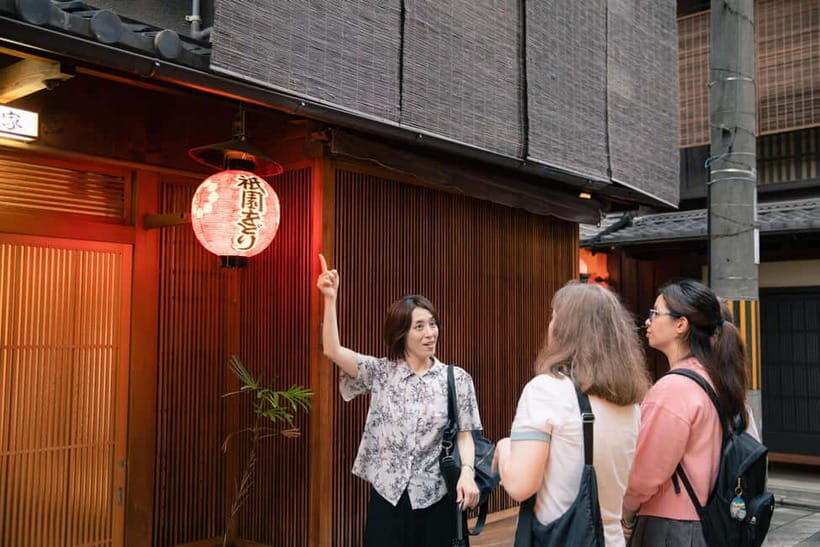 Kyoto: Gion World of the Geisha Guided Walking Tour - Meeting Point Options: Choose the Start That Matches Your Day