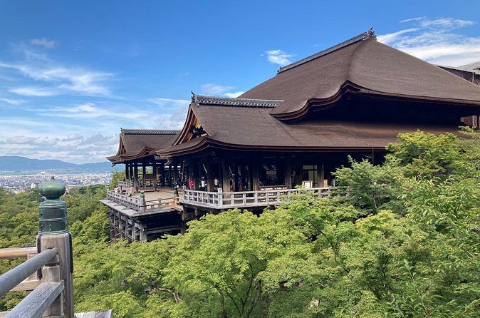 Kyoto Guided Walking Tour Highlight of Kiyomizu & Fushimi Inari - Sanjūsangendō: the 1,001 statues of Kannon and why a short visit works