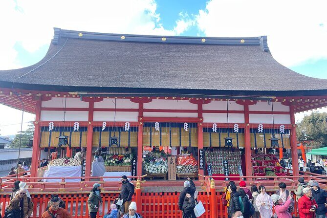 Kyoto Guided Walking Tour: Secret Zen Garden and Fushimi Inari - Fushimi Inari’s Yotsuji viewpoint: a break before the torii tunnel