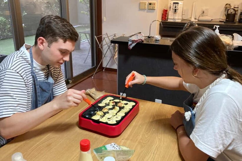 Kyoto: Hands-on Takoyaki and Okonomiyaki Cooking (1 Hour) - Who this class fits best in your Kyoto plan