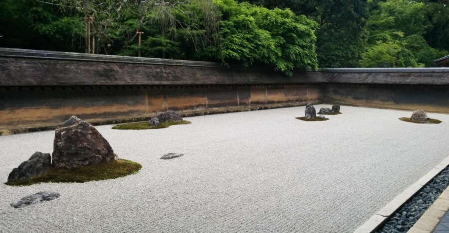 Kyoto Highlights 7-Hour Private Guided Tour - Southeast Route: Sake Brewery, Fushimi Inari Torii, Sanjusangendo, and Kiyomizudera Steps