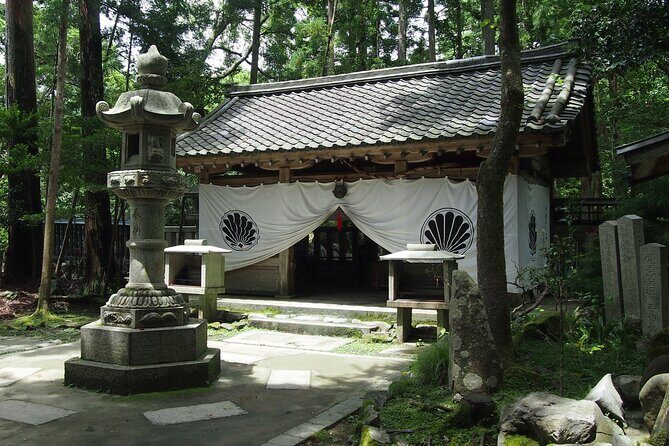 Kyoto Hiking Tour: The Nature and Legends of Kurama and Kibune - Walking level: stairs, uneven ground, and what to pack