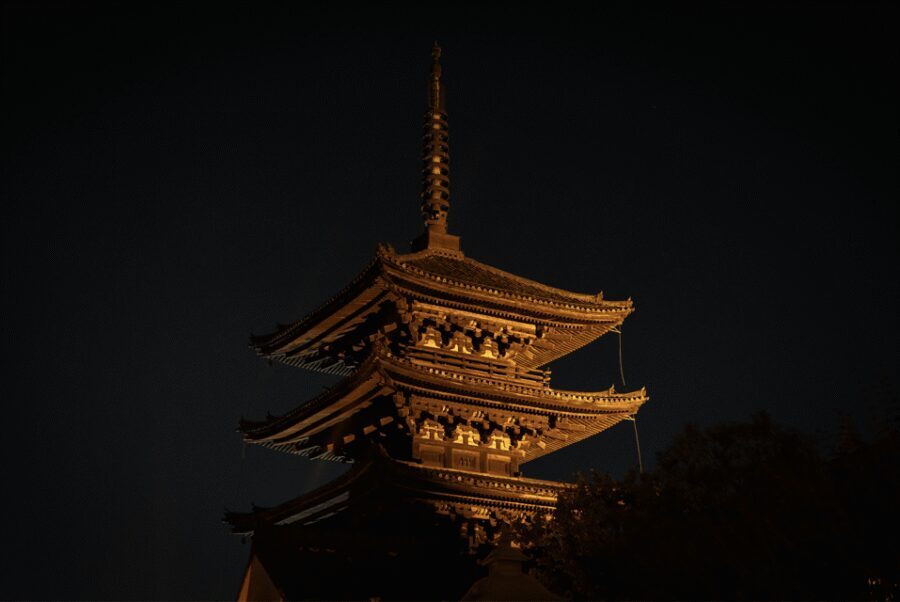 Kyoto: Izakaya Bars Guided Walking Tour - Starting in Kawaramachi: Why Meeting at the Disney Store Works