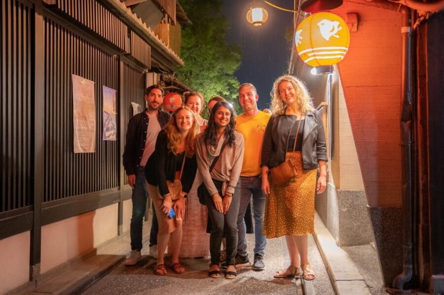 Kyoto: Izakaya Bars Guided Walking Tour - The 15-Minute Walk: Getting Your Bearings Before the Drinks