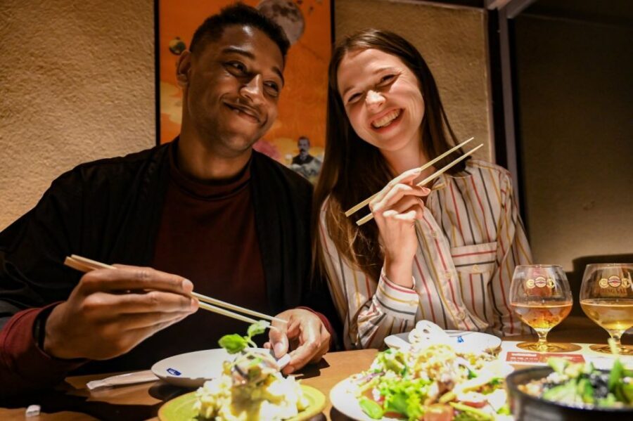 Kyoto: Izakaya Food Tour with Local Guide - Meeting Your Host Outside Starbucks and Getting a Tailored Night