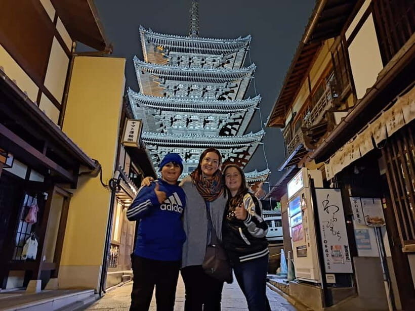 Kyoto: Izakaya Nightlife Tour with Local Guide - Gion guided time: stories that land because you’re in the neighborhood