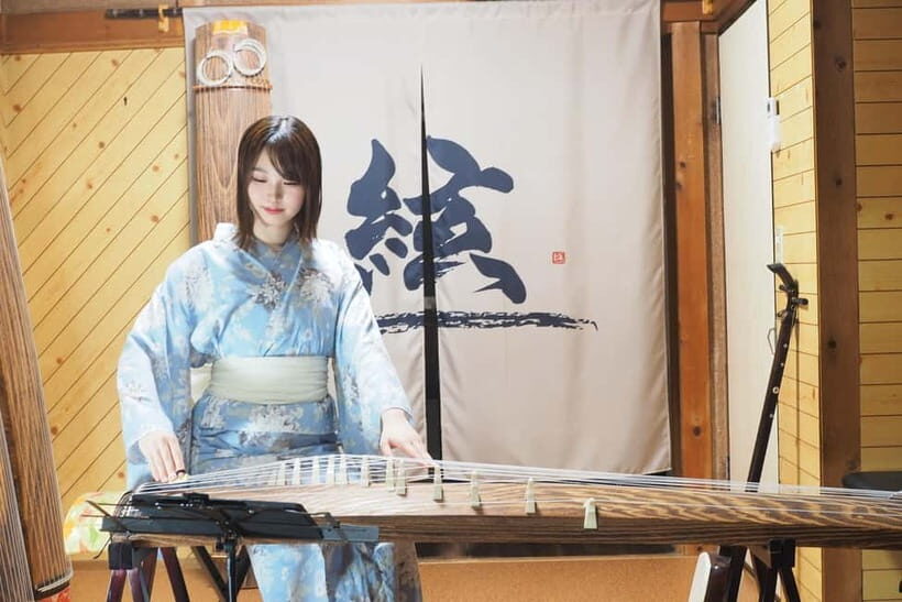 Kyoto: Japanese Koto & Shamisen Concert and Koto Class - The welcome talk and live program: what happens during the 1 to 100 minutes