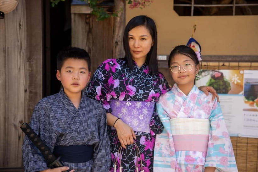 Kyoto Kimono Rental mimosa｜Kimono/Yukata Rental Family Plan - Choosing Kimono (and Getting Help If You’re Unsure)