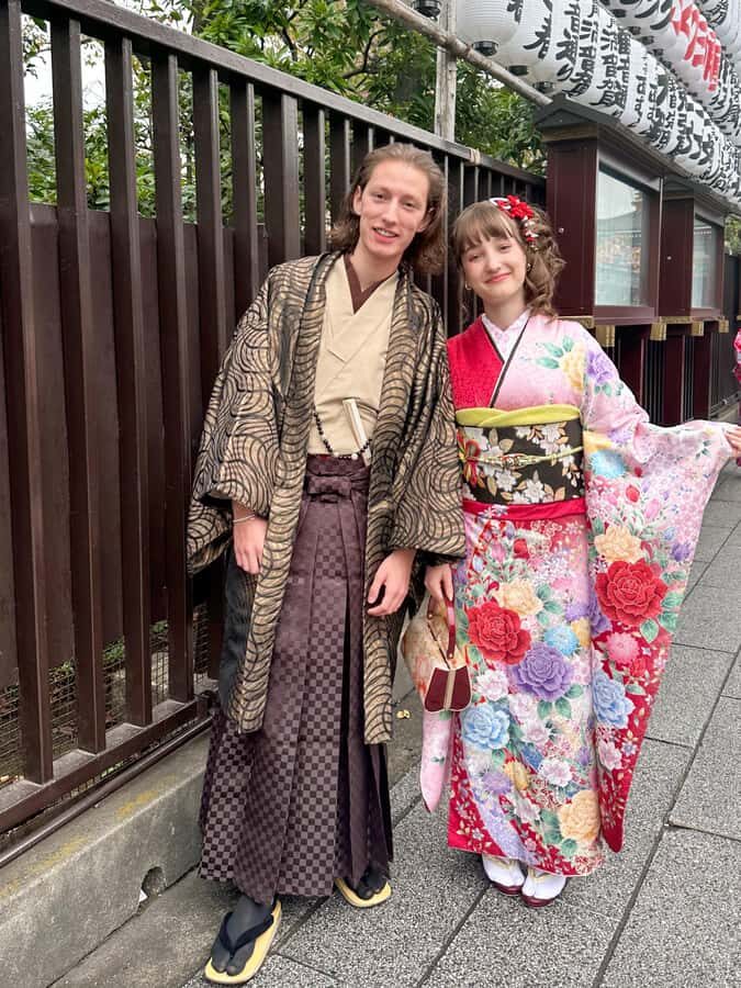 Kyoto: Kimono Rental Traditional Experience at Wargo in Gion - Choosing your kimono: patterns, plus-size options, and upgrades