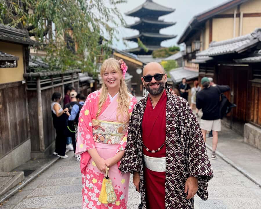 Kyoto: Kimono Rental Traditional Experience at Wargo in Gion - Who this Kyoto kimono rental suits best