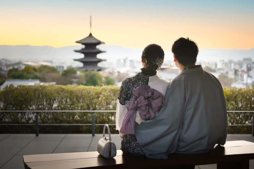 Kyoto: Kimono/Yukata Rental 5 Minute from Kiyomizu-dera - From socks to sleeves: how the dressing process usually feels