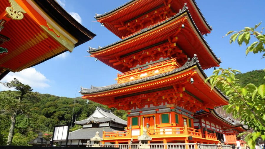 Kyoto: Kiyomizudera, Higashiyama and Yasaka Discovery Tour - Price and Value: What $54 Gets You in Kyoto